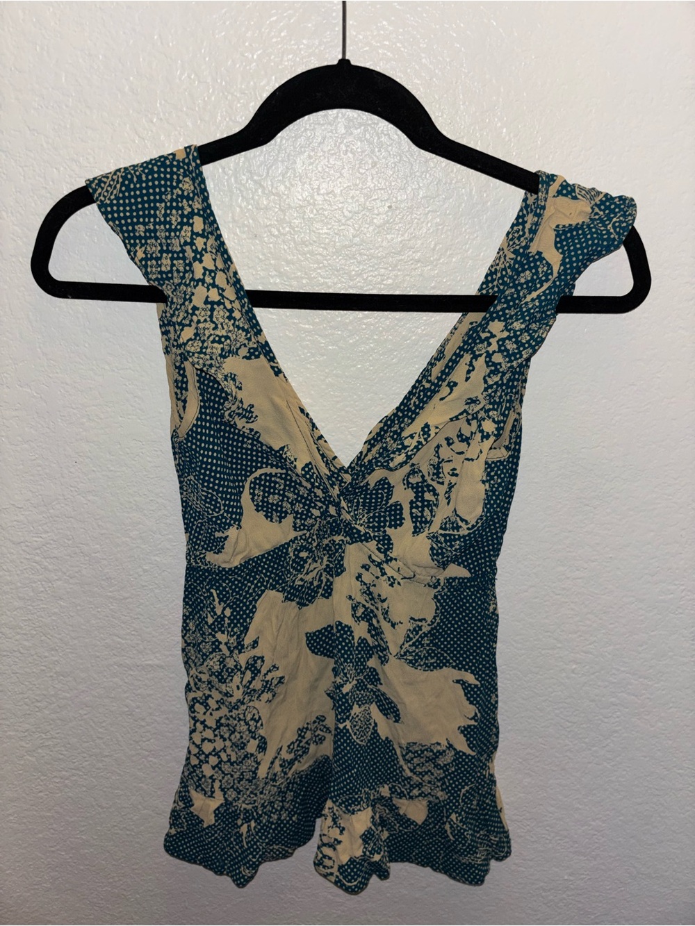 Sleeveless Teal and Cream Floral V-Neck